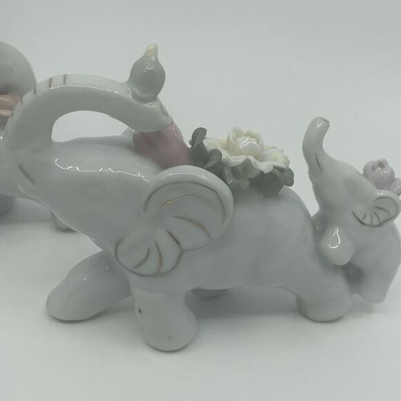 3½" Vintage Small White Elephant Figurine Flowers Baby Family Pottery Porcelain - Picture 3 of 13